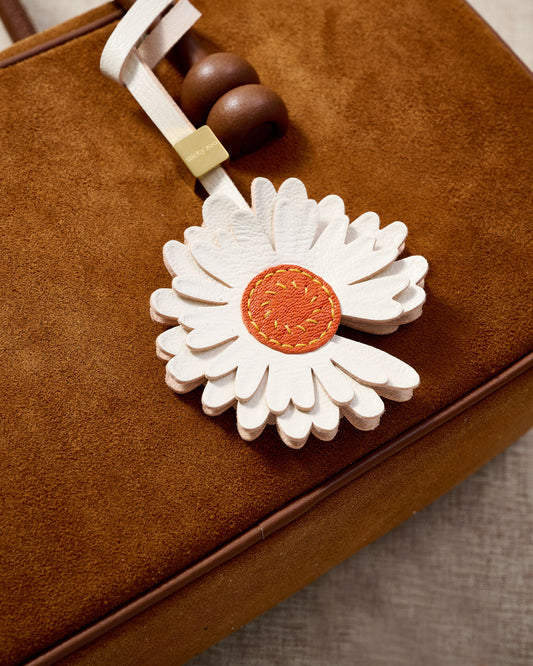 DAISY CHARM