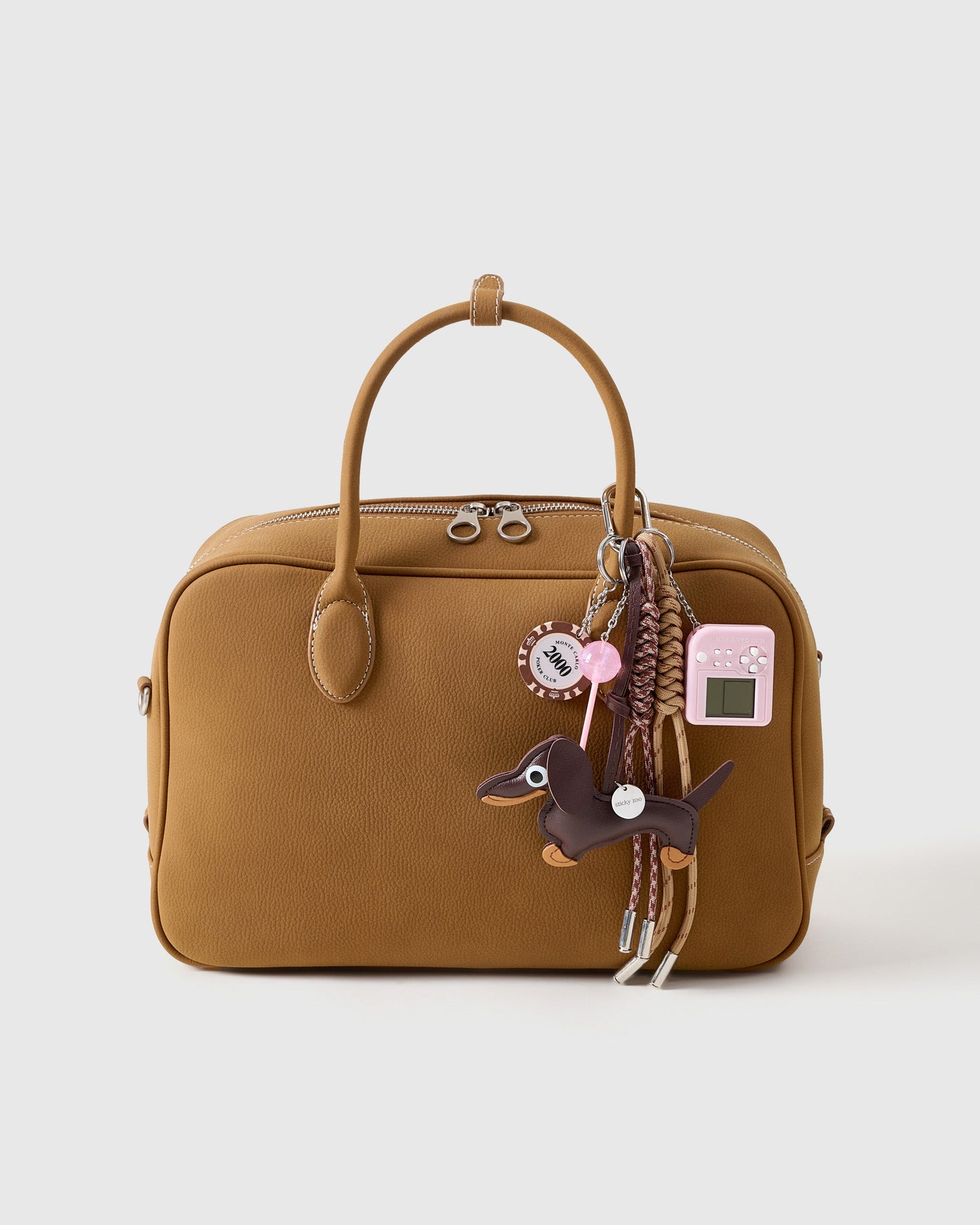 FAMOUSE DACHSHUND™ MOCHA STACK CHARM