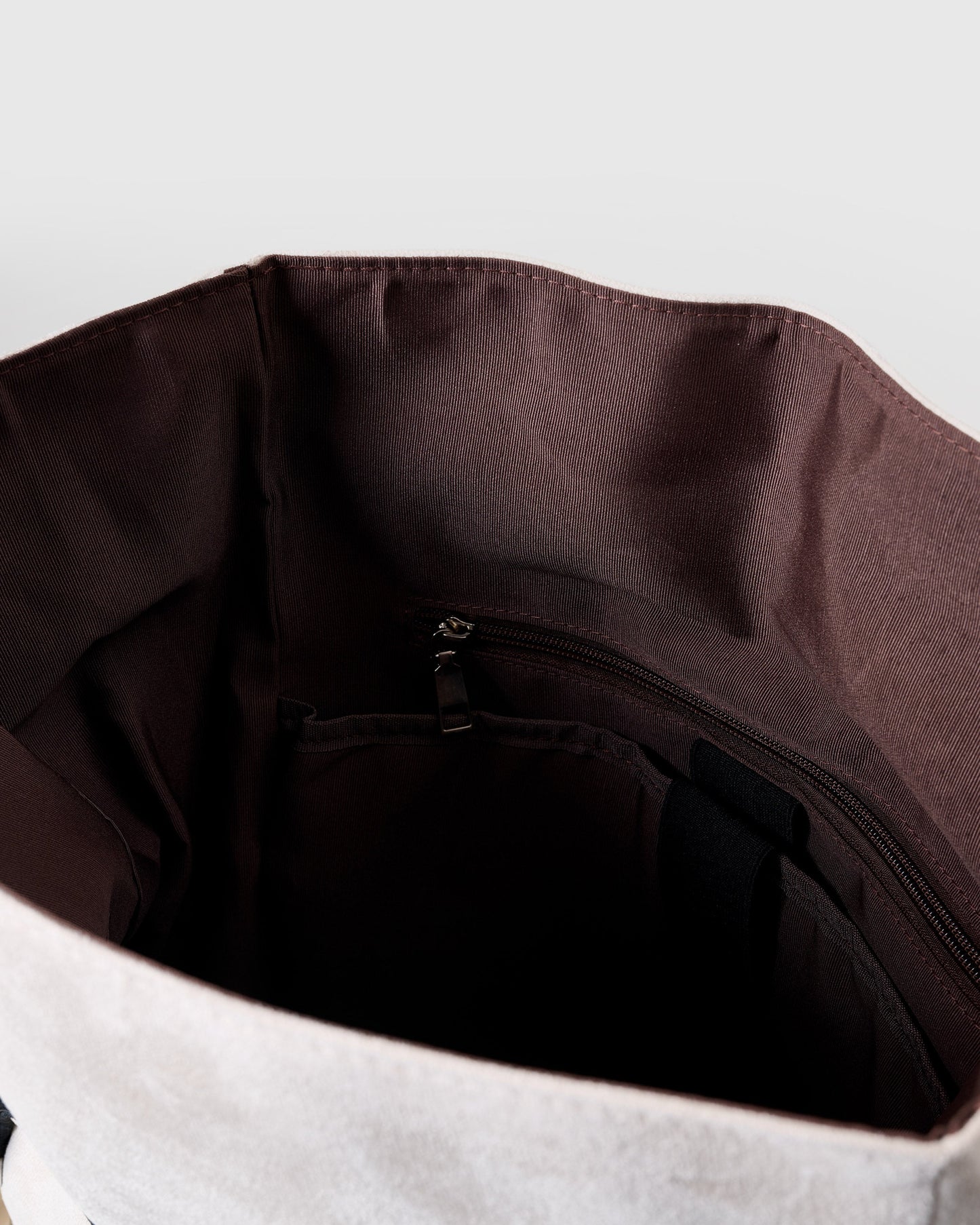 DACHSHUND BACKPACK + CHARM