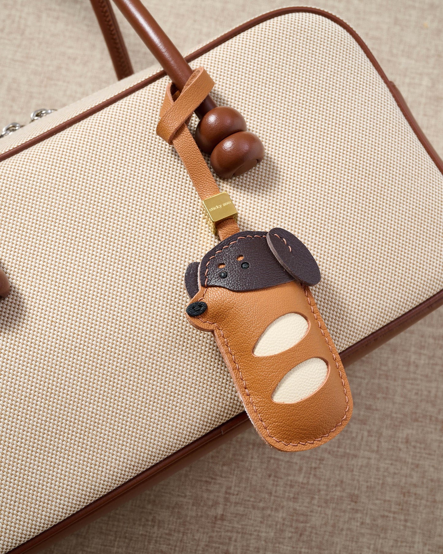 DACHSHUND SAUSAGE PUP CHARM