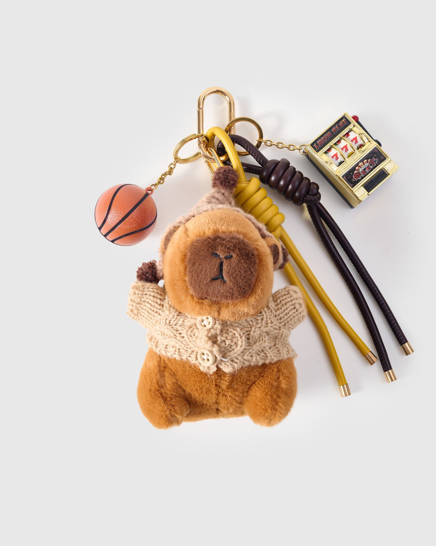 LUCKY SLOT BASKETBALL CAPYBARA STACK CHARM