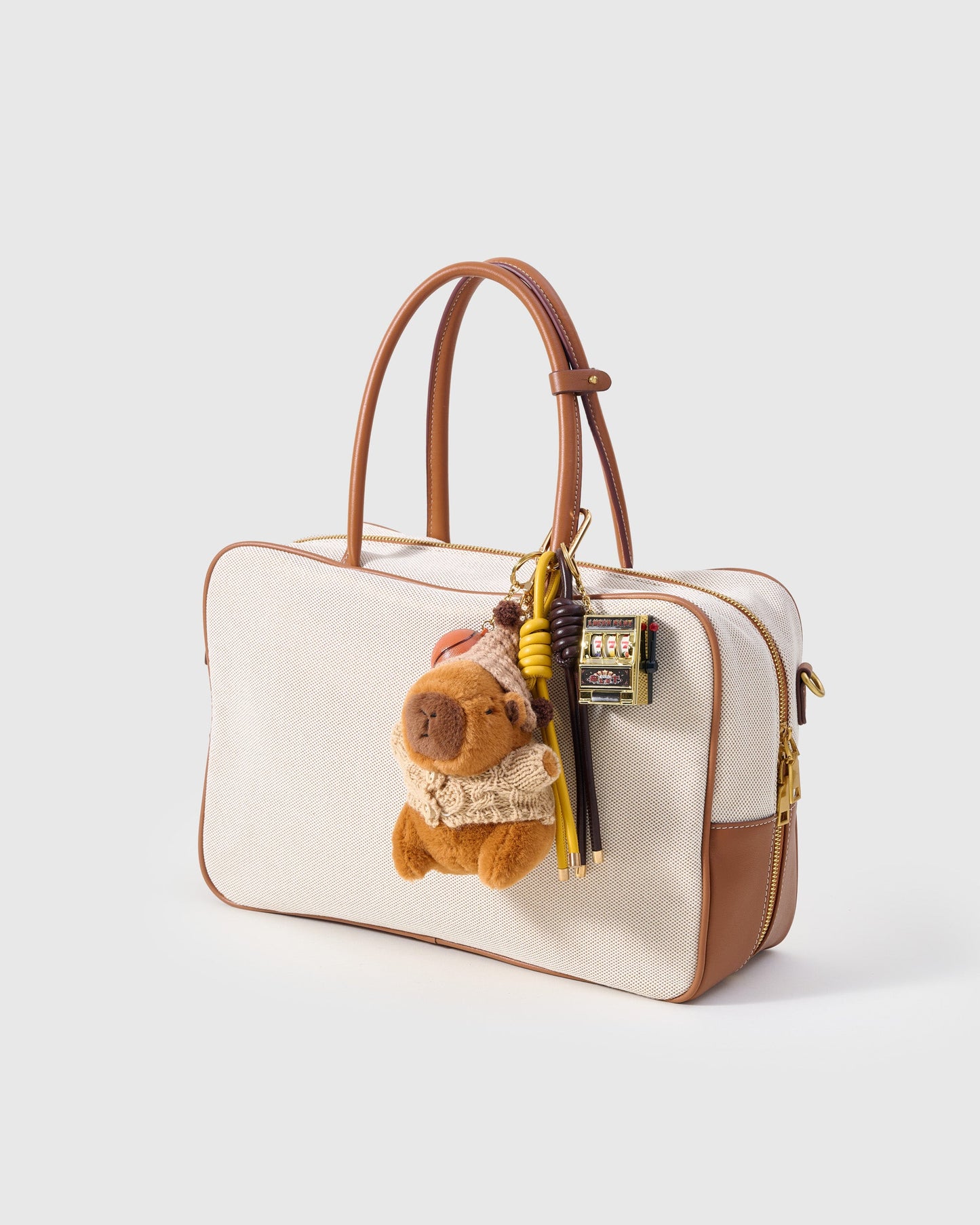 LUCKY SLOT BASKETBALL CAPYBARA STACK CHARM