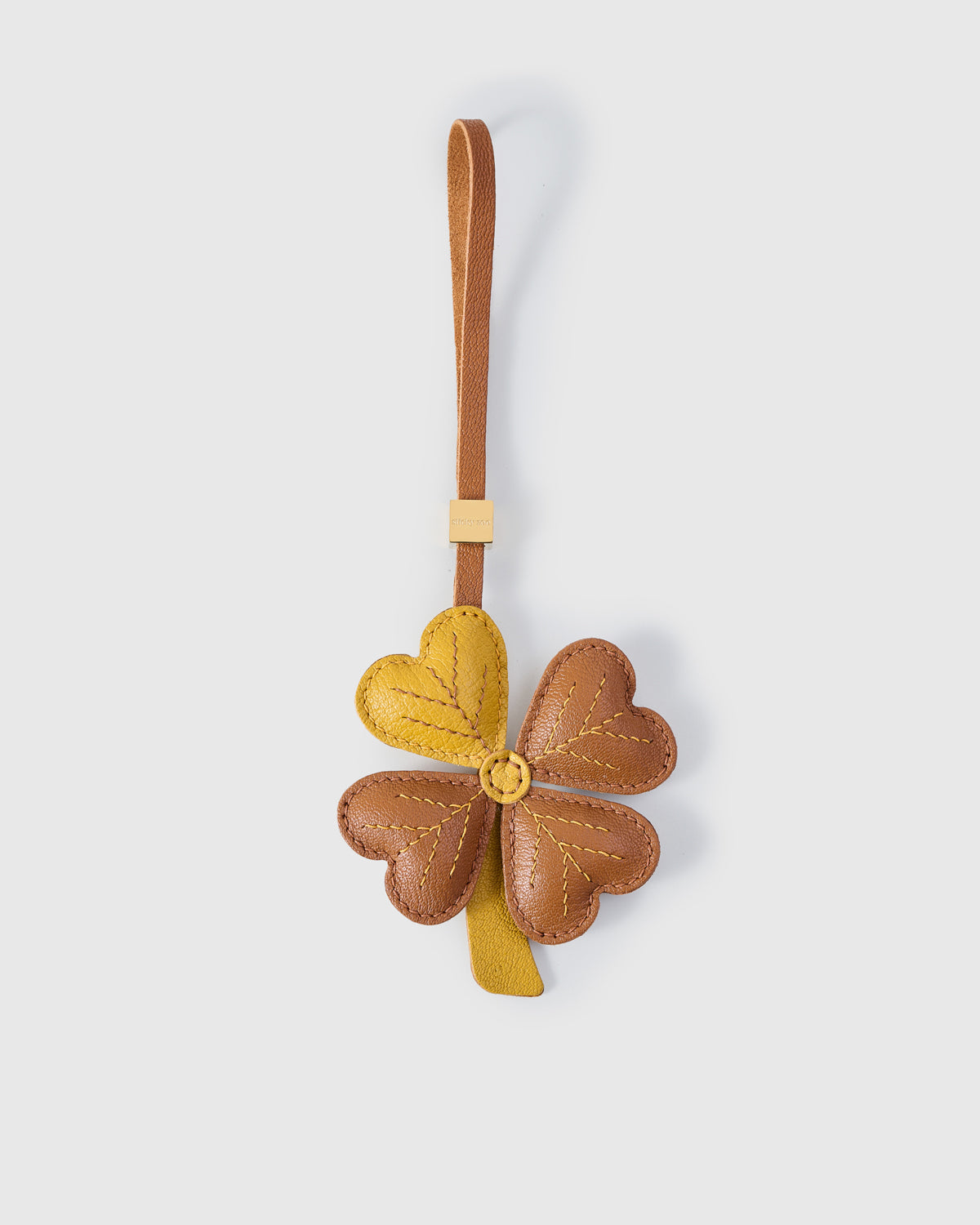 LUCKY CLOVER CHARM