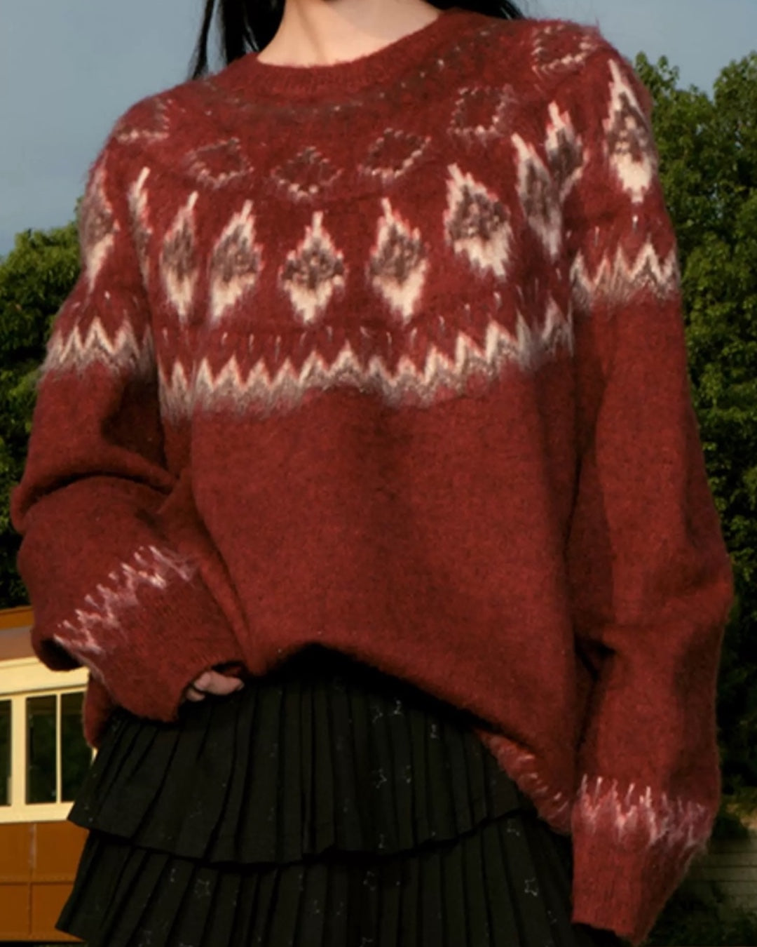 HOLINA SWEATER
