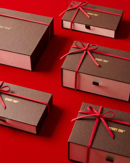 SIGNATURE GIFT BOX